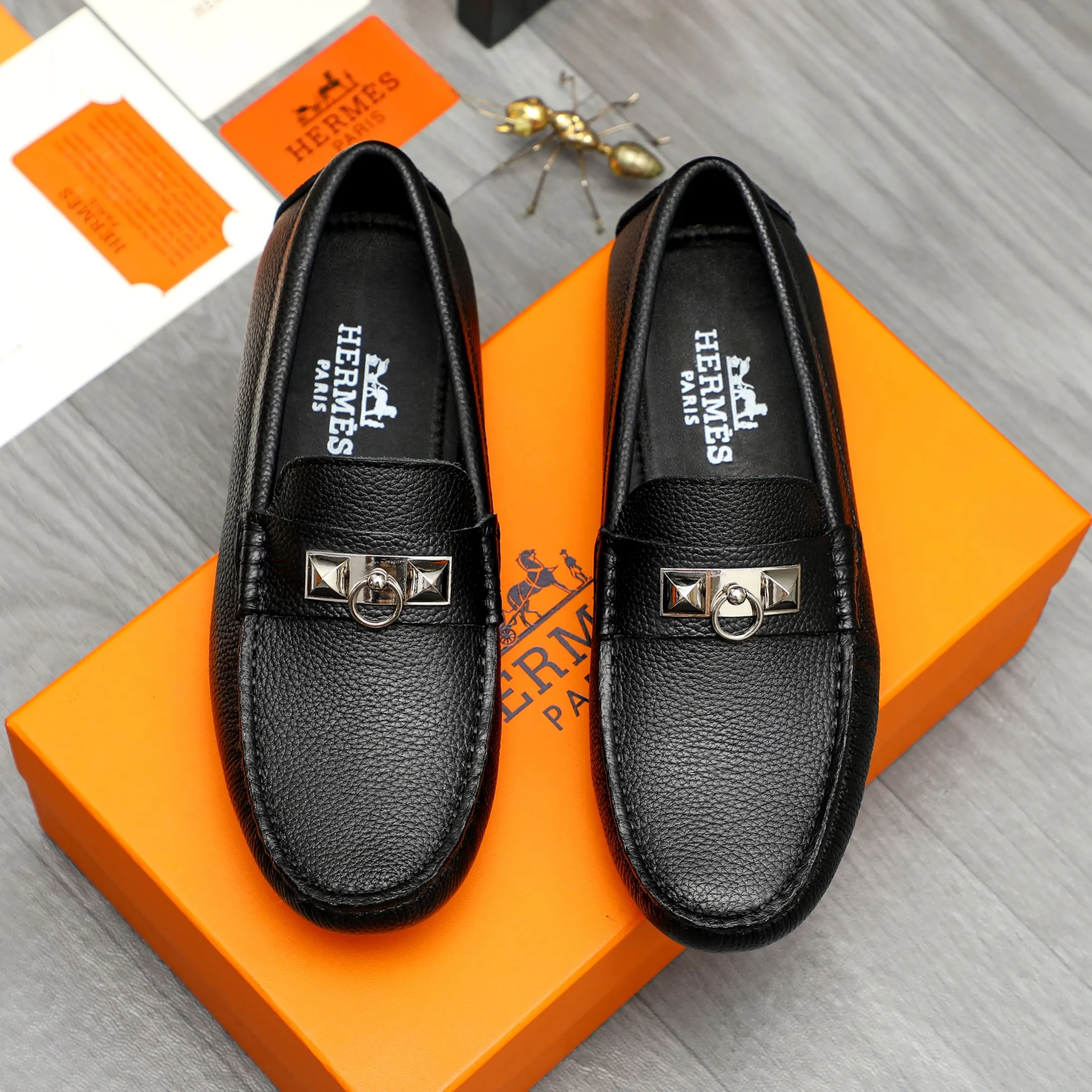 Men's shoes 💰420 Product trademark: HERMES "Hermes" casual slip-on shoes Regular size: 38-46 (45.46 custom-made, non-returnable) Product materials: Selected pebbled cowhide upper, sheepskin lining, non-slip bean outsole